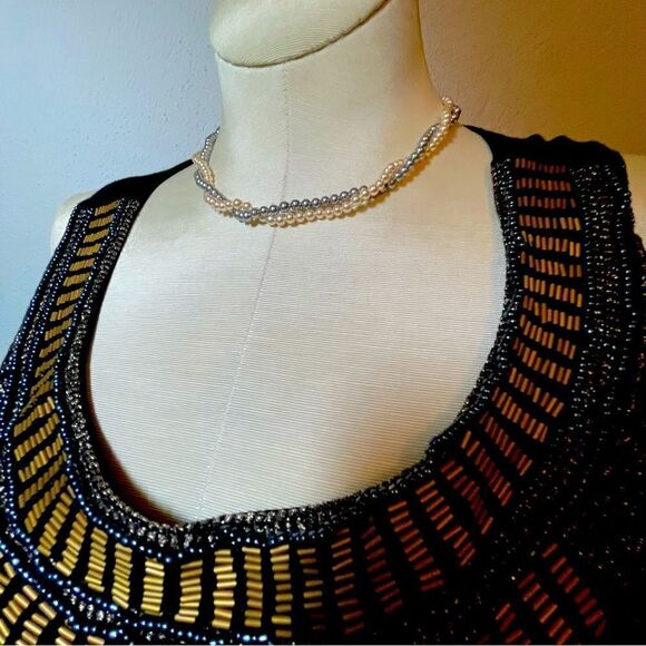 Two toned gray and creamy classic Pearl necklace - Picture 2 of 8